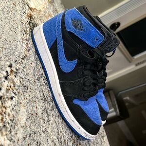 Unisex size 2 black and blue Nike